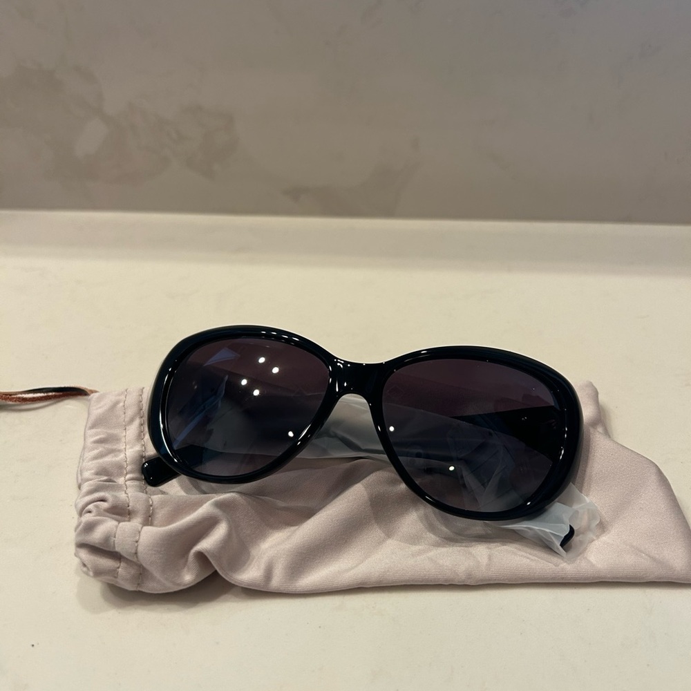 Tory Burch Sunglasses 7005
